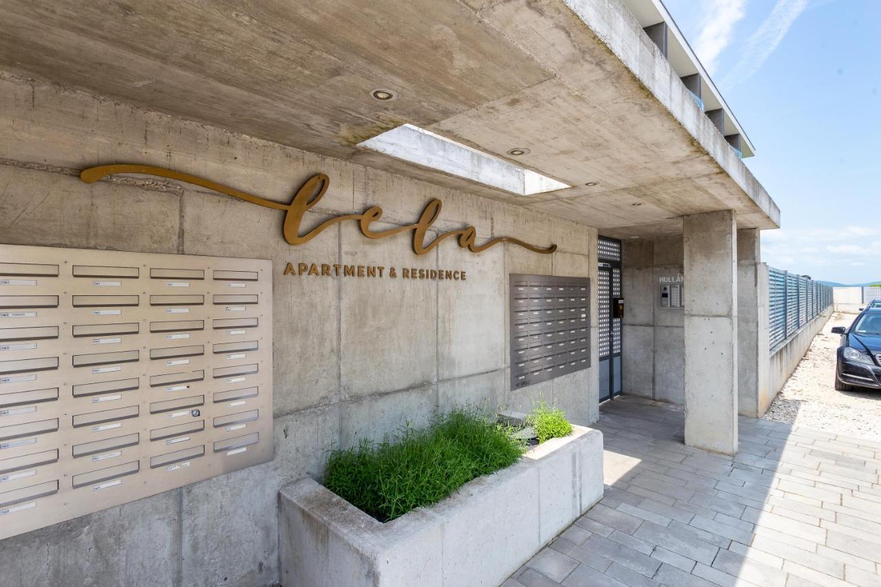 Lake Side Luxury Steps To The Lake Lela - Happy Rentals 발라톤엘 외부 사진